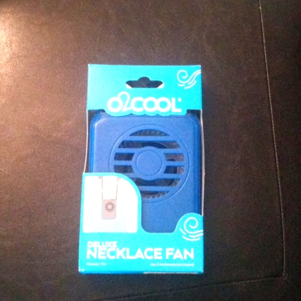 02 Deluxe necklace fan